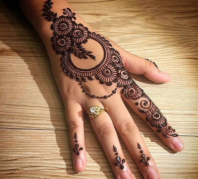 simple mehndi design